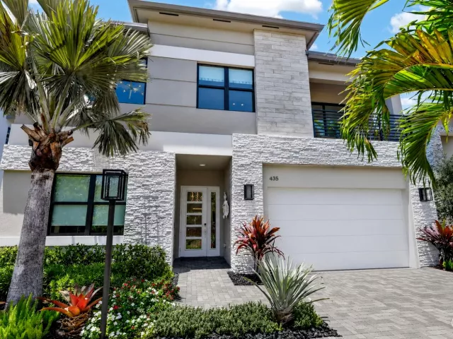 3-bedroom home for sale in West Palm Beach - 415 42nd Street - MondialRealty