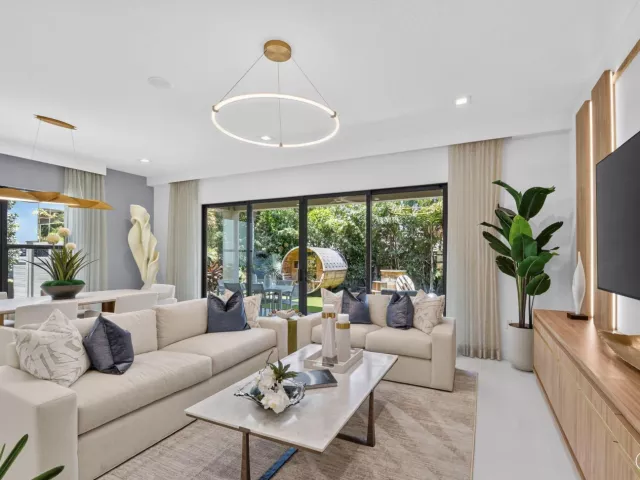 3-bedroom home for sale in West Palm Beach - 415 42nd Street - MondialRealty