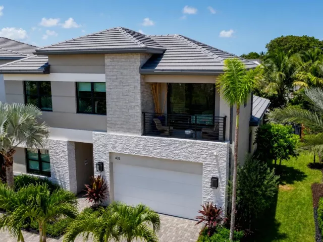 3-bedroom home for sale in West Palm Beach - 415 42nd Street - MondialRealty