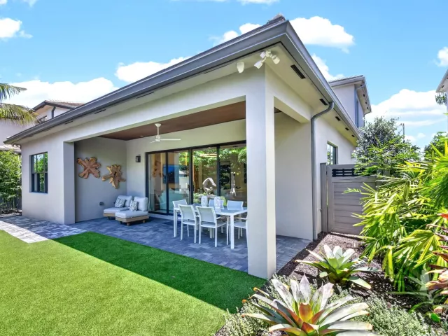 3-bedroom home for sale in West Palm Beach - 415 42nd Street - MondialRealty