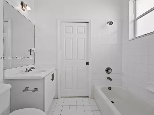 4-bedroom home for rent in Homestead - 10770 SW 245th St 10770 - MondialRealty