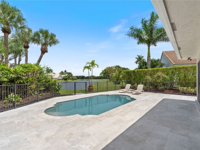 4-bedroom home for sale in Boca Raton - 17892 Hampshire Ln - MondialRealty