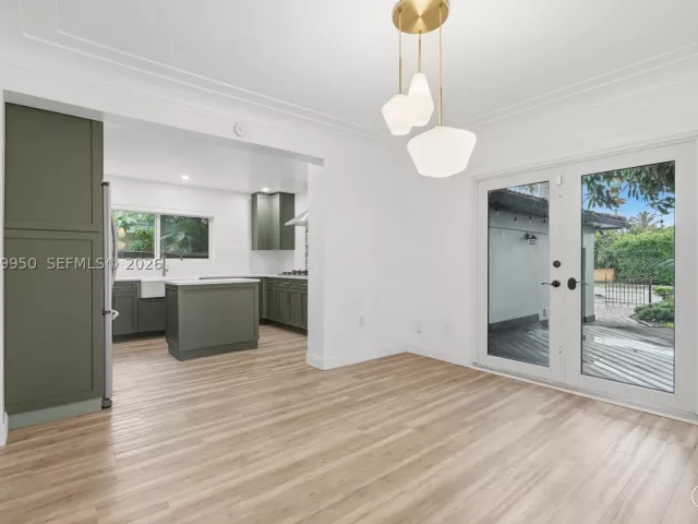 2-bedroom home for rent in Hollywood - 110 N 16th Ave 0 - MondialRealty