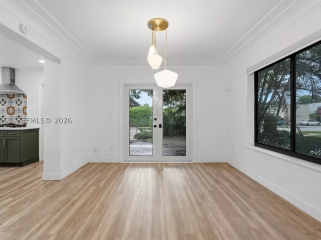 2-bedroom home for rent in Hollywood - 110 N 16th Ave 0 - MondialRealty