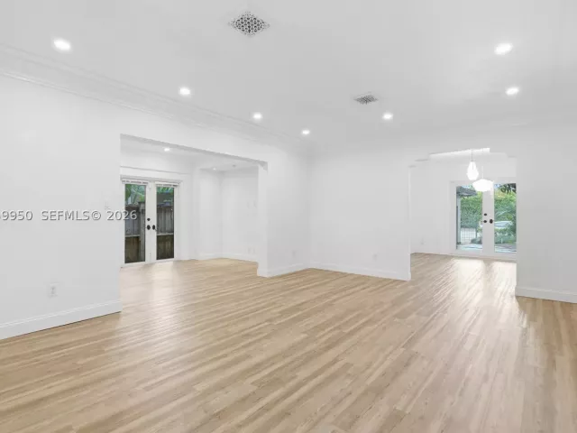 2-bedroom home for rent in Hollywood - 110 N 16th Ave 0 - MondialRealty