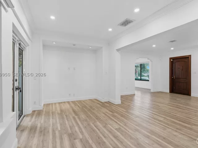 2-bedroom home for rent in Hollywood - 110 N 16th Ave 0 - MondialRealty