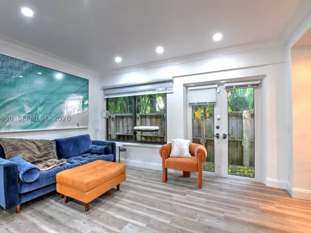 2-bedroom home for rent in Hollywood - 110 N 16th Ave 0 - MondialRealty