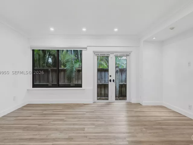 2-bedroom home for rent in Hollywood - 110 N 16th Ave 0 - MondialRealty