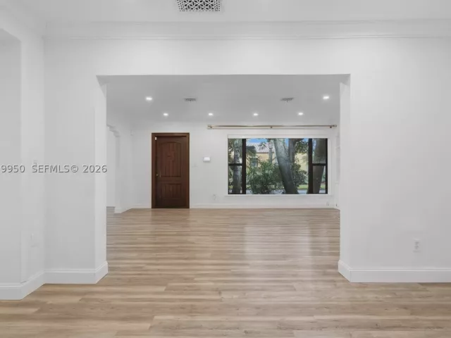 2-bedroom home for rent in Hollywood - 110 N 16th Ave 0 - MondialRealty