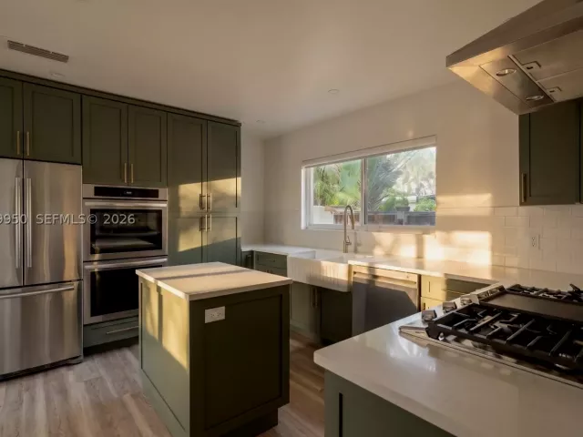 2-bedroom home for rent in Hollywood - 110 N 16th Ave 0 - MondialRealty