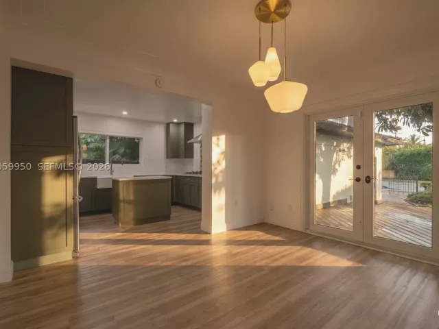 2-bedroom home for rent in Hollywood - 110 N 16th Ave 0 - MondialRealty