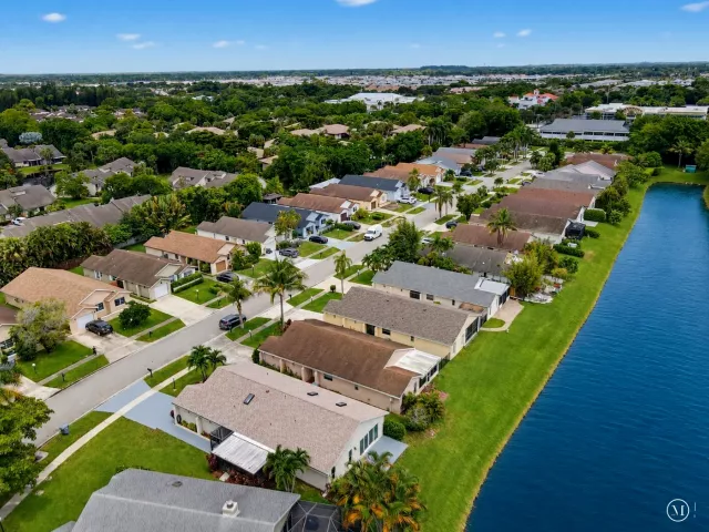 3-bedroom home for sale in Boca Raton - 9123 PINE SPRINGS Drive - MondialRealty