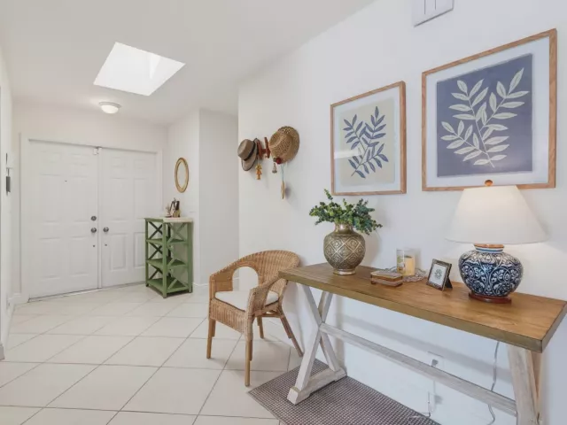 3-bedroom home for sale in Boca Raton - 9123 PINE SPRINGS Drive - MondialRealty