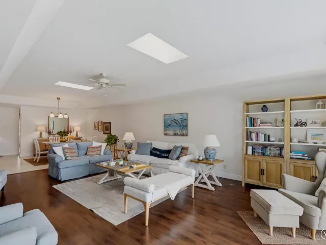 3-bedroom home for sale in Boca Raton - 9123 PINE SPRINGS Drive - MondialRealty