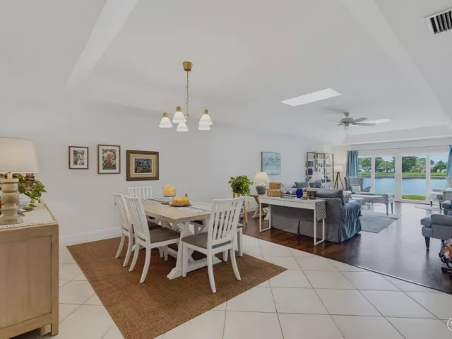3-bedroom home for sale in Boca Raton - 9123 PINE SPRINGS Drive - MondialRealty