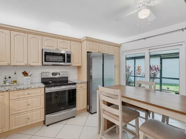 3-bedroom home for sale in Boca Raton - 9123 PINE SPRINGS Drive - MondialRealty