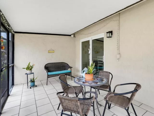 3-bedroom home for sale in Boca Raton - 9123 PINE SPRINGS Drive - MondialRealty