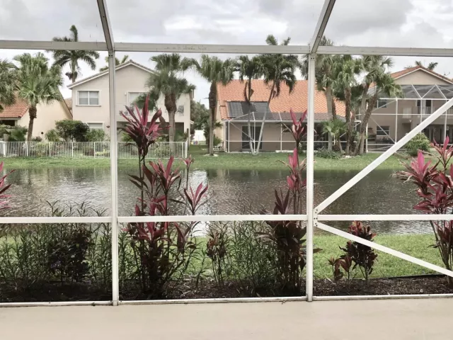 4-bedroom home for rent in Boca Raton - 21440 Millbrook Court - MondialRealty