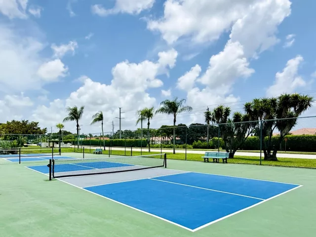 4-bedroom home for rent in Boca Raton - 21440 Millbrook Court - MondialRealty