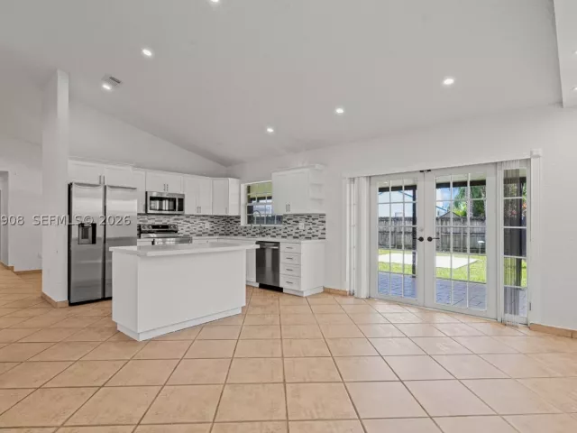 3-bedroom home for sale in Miami - 14242 SW 46th Ter - MondialRealty