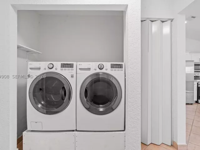 3-bedroom home for sale in Miami - 14242 SW 46th Ter - MondialRealty