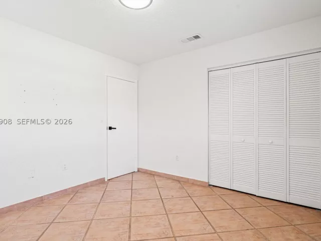 3-bedroom home for sale in Miami - 14242 SW 46th Ter - MondialRealty