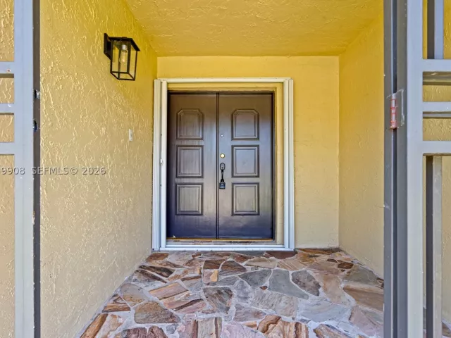 3-bedroom home for sale in Miami - 14242 SW 46th Ter - MondialRealty