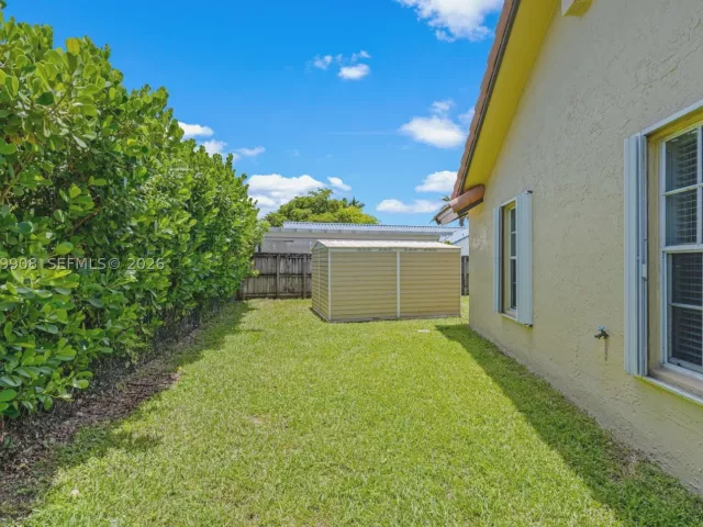 3-bedroom home for sale in Miami - 14242 SW 46th Ter - MondialRealty