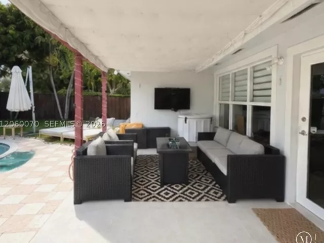 3-bedroom home for rent in Miami Beach - 455 S Shore Dr - MondialRealty