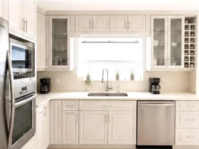 3-bedroom home for rent in Miami Beach - 455 S Shore Dr - MondialRealty