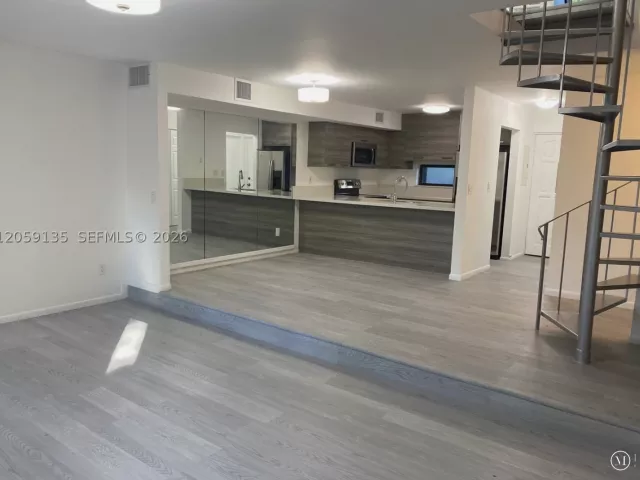 2-bedroom home for rent in Miami - 2180 Brickell Ave 7 - MondialRealty