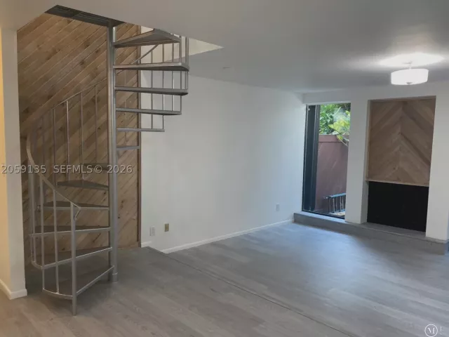 2-bedroom home for rent in Miami - 2180 Brickell Ave 7 - MondialRealty