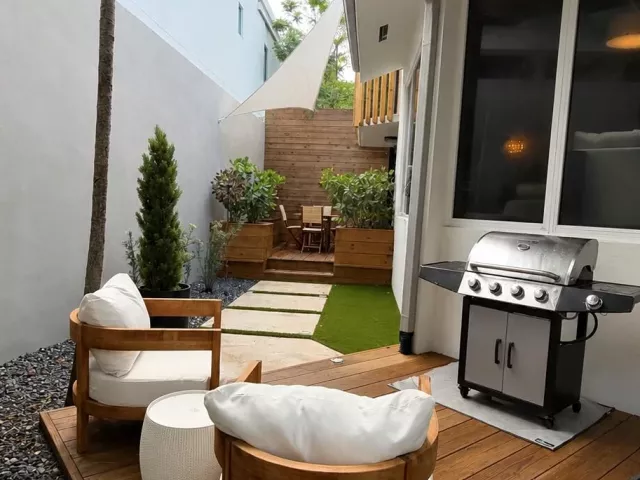 2-bedroom home for rent in Miami - 2571 TIGERTAIL Avenue - MondialRealty