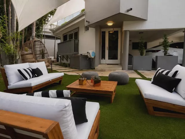 2-bedroom home for rent in Miami - 2571 TIGERTAIL Avenue - MondialRealty