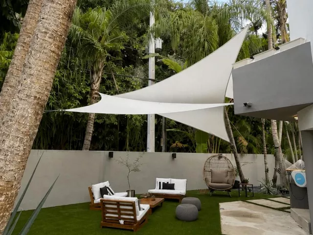 2-bedroom home for rent in Miami - 2571 TIGERTAIL Avenue - MondialRealty