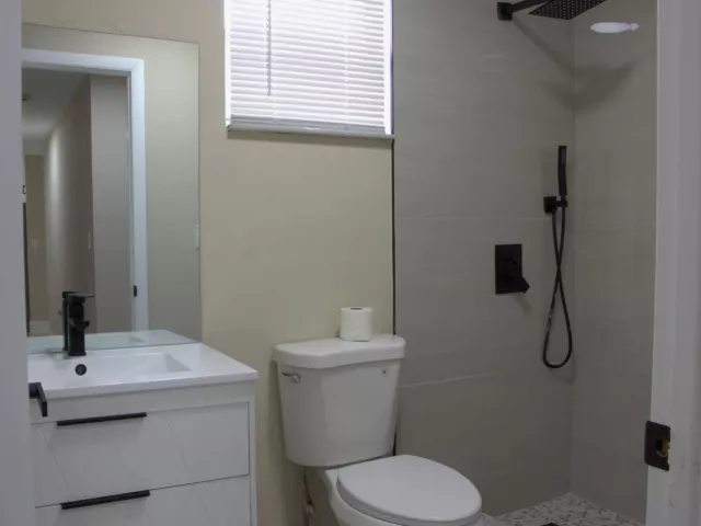 4-bedroom home for sale in Miami Gardens - 1724 NW 152ND Terrace - MondialRealty