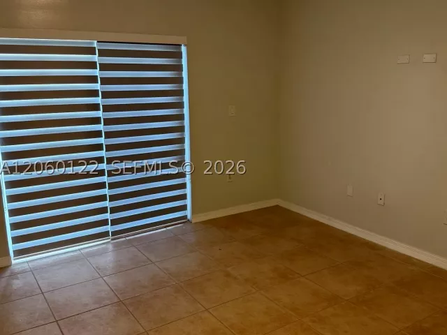 4-bedroom home for rent in Miami - 9128 SW 162nd Pl - MondialRealty