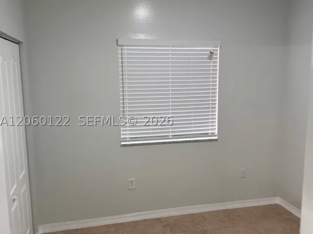 4-bedroom home for rent in Miami - 9128 SW 162nd Pl - MondialRealty
