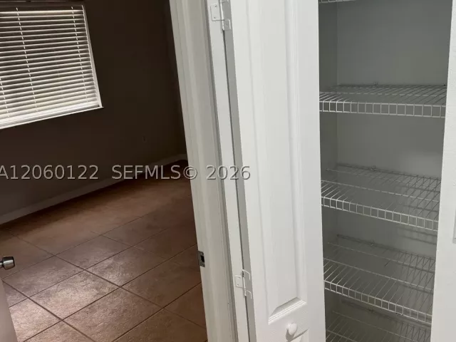 4-bedroom home for rent in Miami - 9128 SW 162nd Pl - MondialRealty