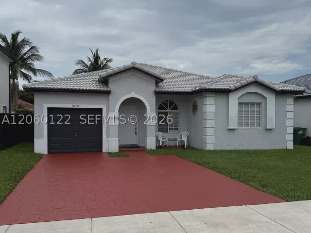 4-bedroom home for rent in Miami - 9128 SW 162nd Pl - MondialRealty