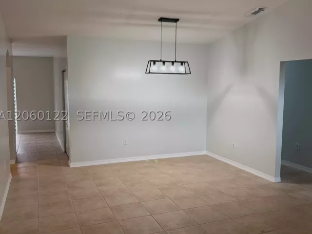 4-bedroom home for rent in Miami - 9128 SW 162nd Pl - MondialRealty