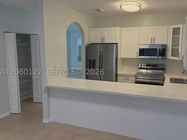 4-bedroom home for rent in Miami - 9128 SW 162nd Pl - MondialRealty