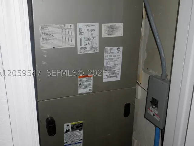 3-bedroom home for rent in Miami - 5801 SW 28 ST - MondialRealty