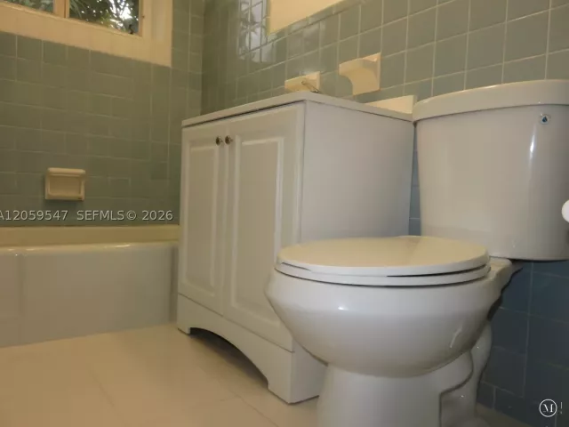 3-bedroom home for rent in Miami - 5801 SW 28 ST - MondialRealty