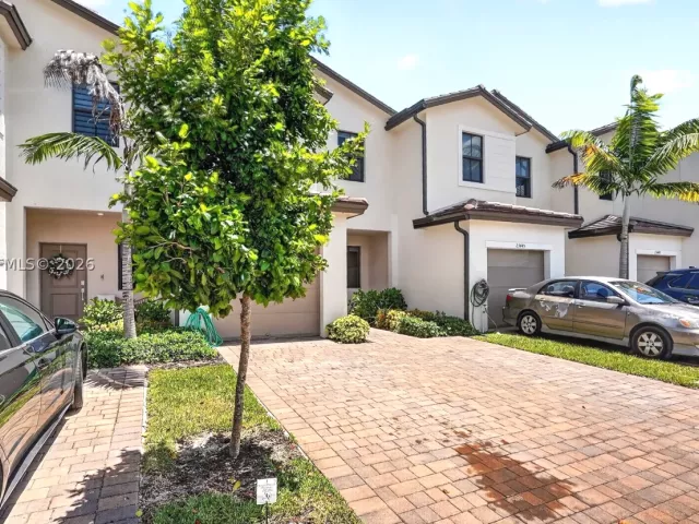 3-bedroom home for sale in Homestead - 23441 SW 129th Ave - MondialRealty
