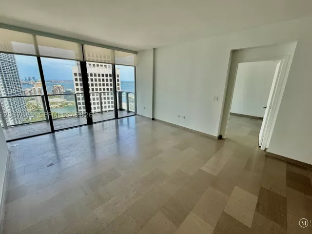 2-bedroom condo for sale in Miami - 68 SE 6th St 2707 - MondialRealty