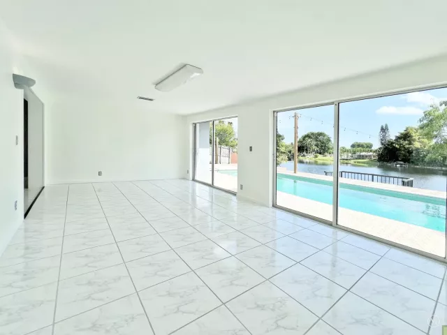 3-bedroom home for sale in Fort Lauderdale - 3318 NW 68TH Court - MondialRealty