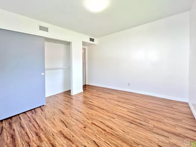 3-bedroom home for sale in Fort Lauderdale - 3318 NW 68TH Court - MondialRealty