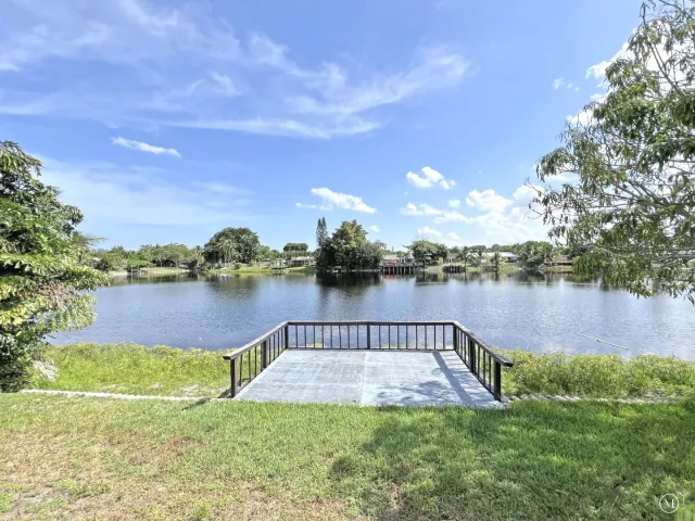 3-bedroom home for sale in Fort Lauderdale - 3318 NW 68TH Court - MondialRealty