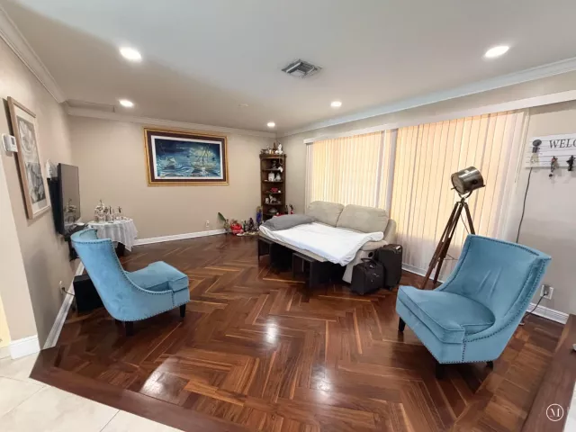 3-bedroom home for sale in West Palm Beach - 1905 S FLORIDA MANGO Road - MondialRealty